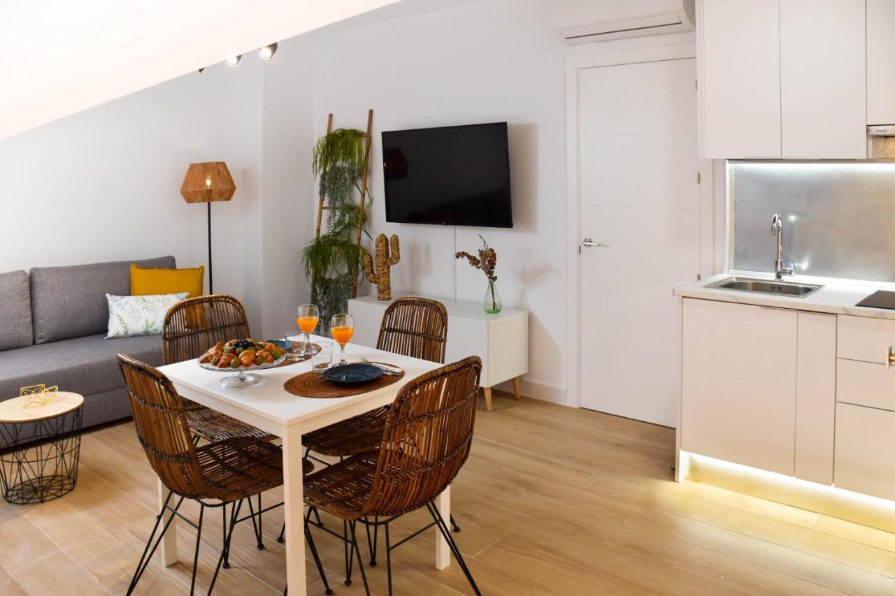 Holidays2Malaga Trinidad Renovated 1 Bedroom Penthouse Close To City Center Eksteriør billede